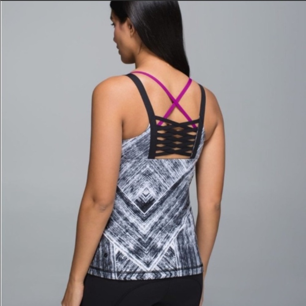 SALE LULULEMON SALE athletica Hot To Street Tank